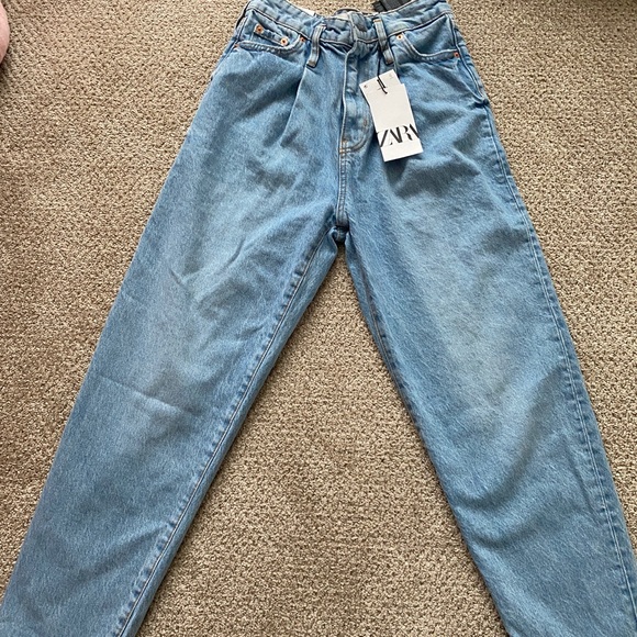 Zara tapered fit mom jean - Picture 1 of 6